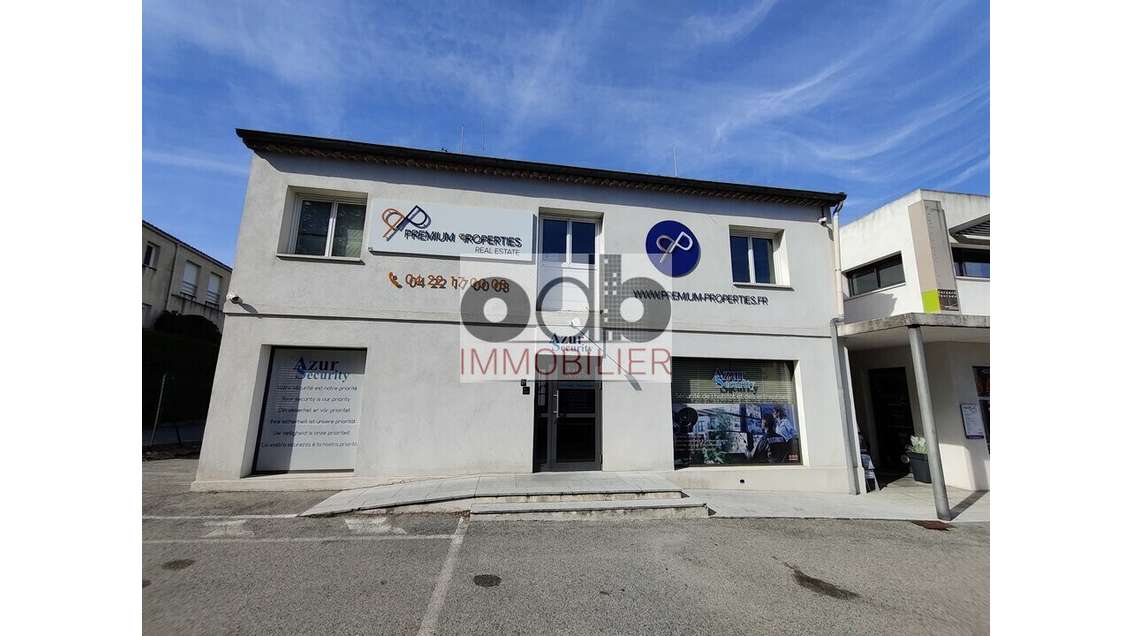 Bureaux 47m² R+1 à louer à Valbonne 