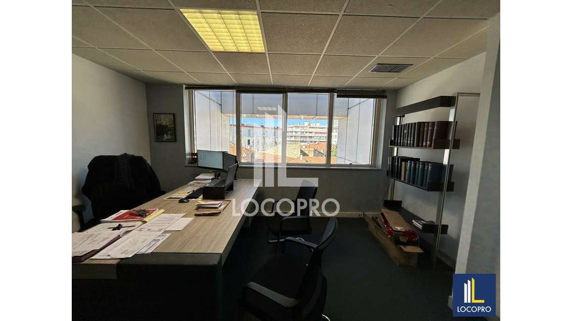A louer bureaux 117m² en centre ville d'Antibes