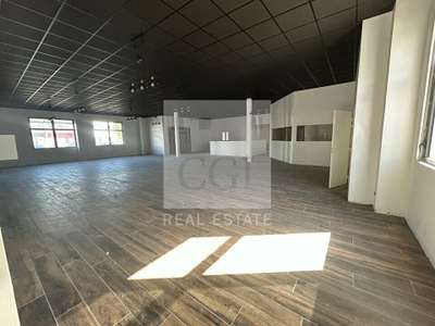 A louer bureaux de 1040m² à Dardilly parc Jubin