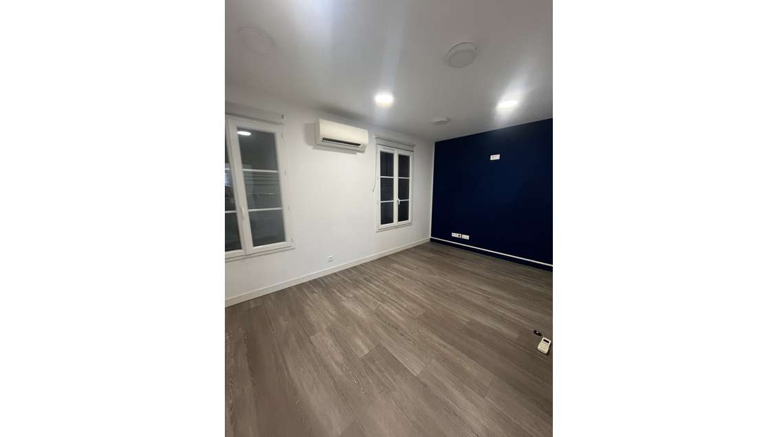 A louer bureaux 110m² sur 2 niveaux à Aytré centre