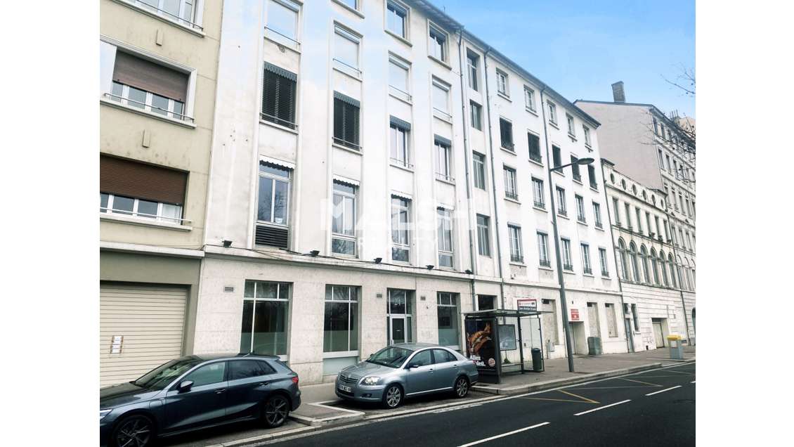 Loue bureaux 110m² à Caluire parc de la Tête d'Or