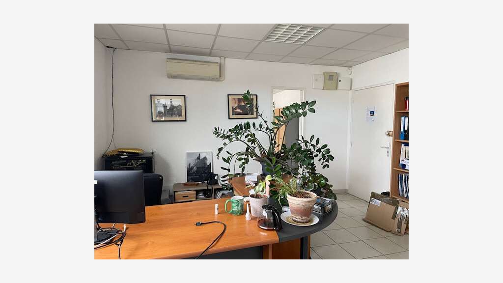 A louer bureaux de 118m² à Penne-sur-Huveaune