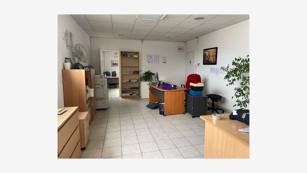 A louer bureaux de 118m² à Penne-sur-Huveaune