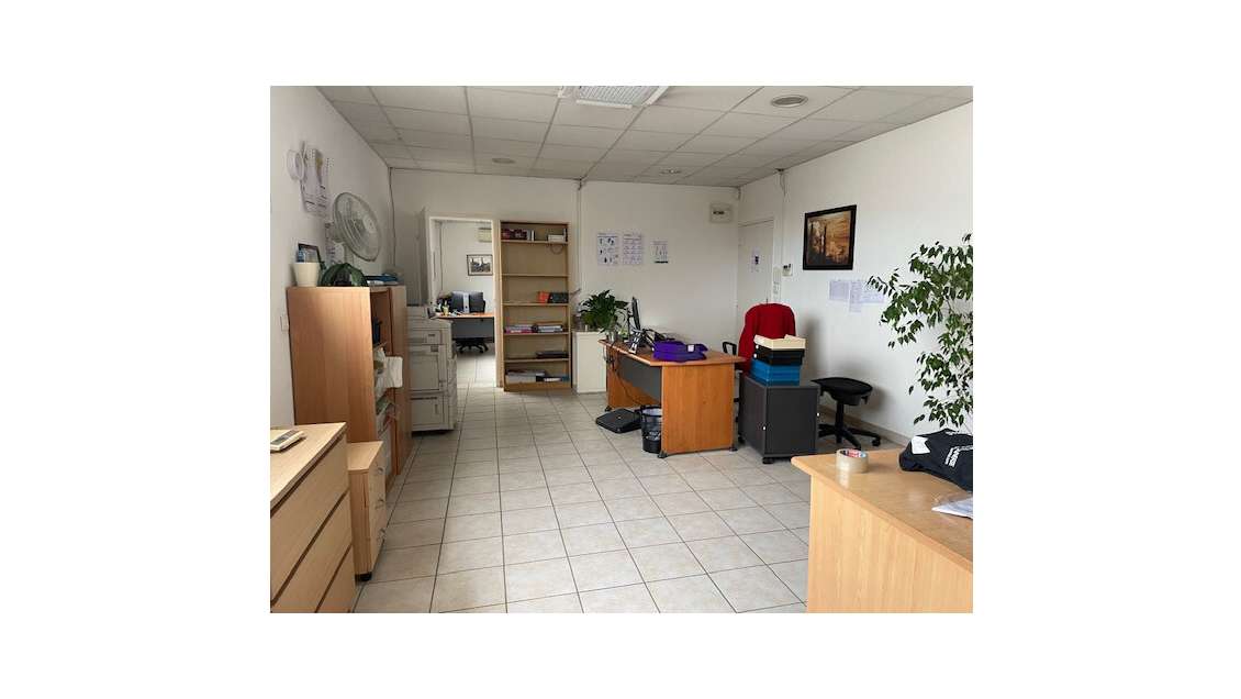 A louer bureaux de 118m² à Penne-sur-Huveaune