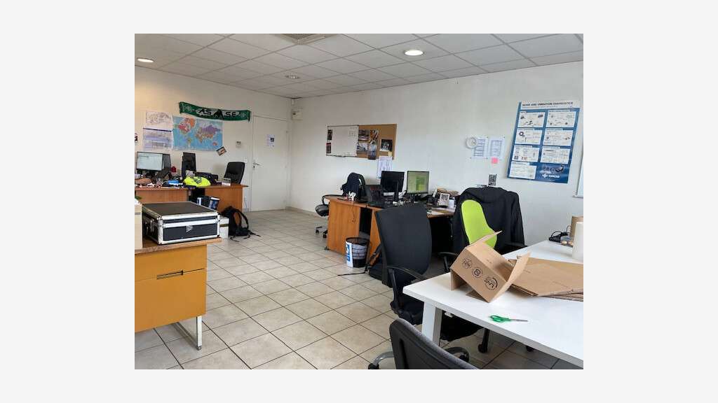A louer bureaux de 118m² à Penne-sur-Huveaune