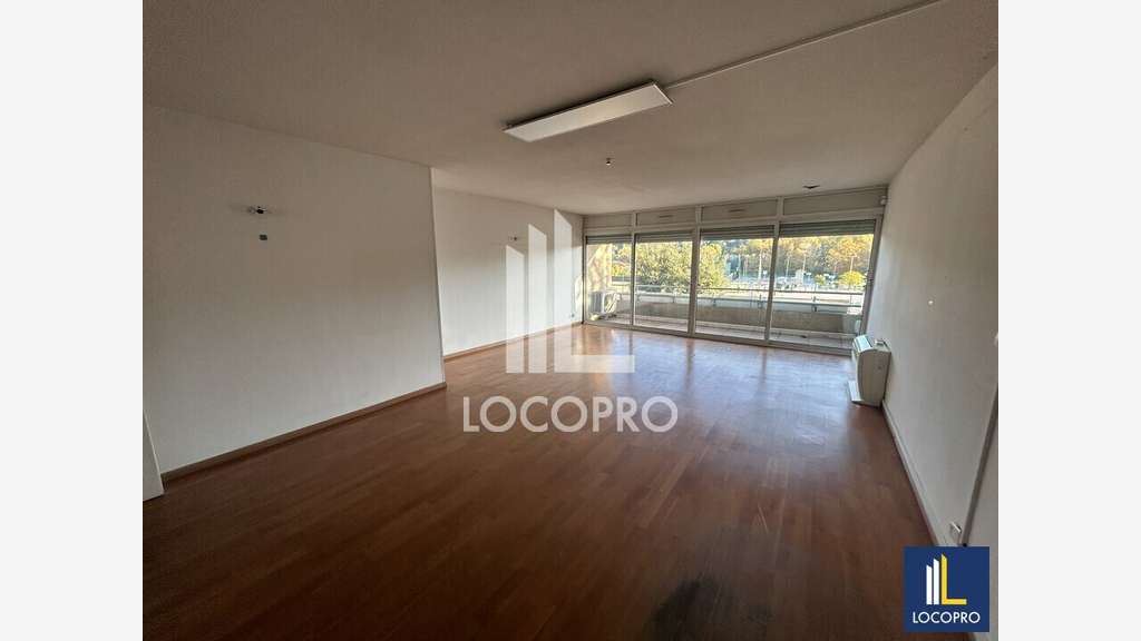 Bureaux de 129m² à louer à Villeneuve-Loubet