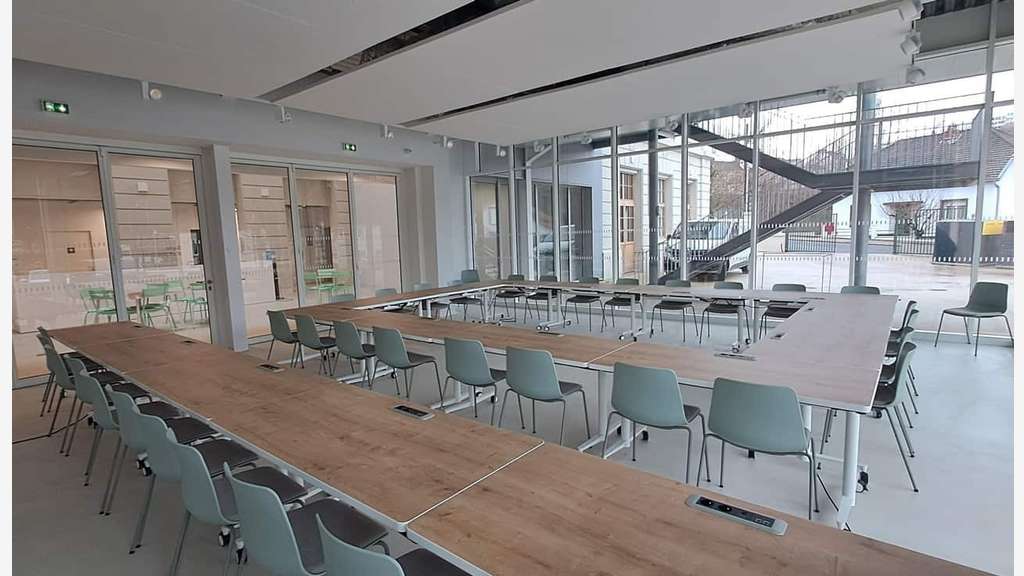 Loue bureaux 12m² en hôtel entreprises au Creusot