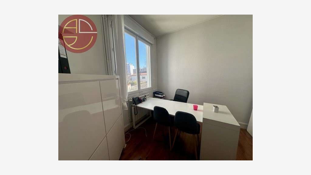 Loue bureaux de 130m² à Toulouse centre Grand Rond