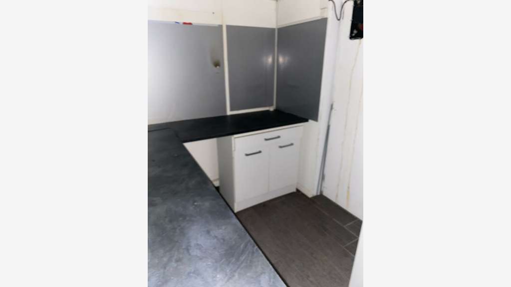 A louer bureaux 150m² parking en Martinique