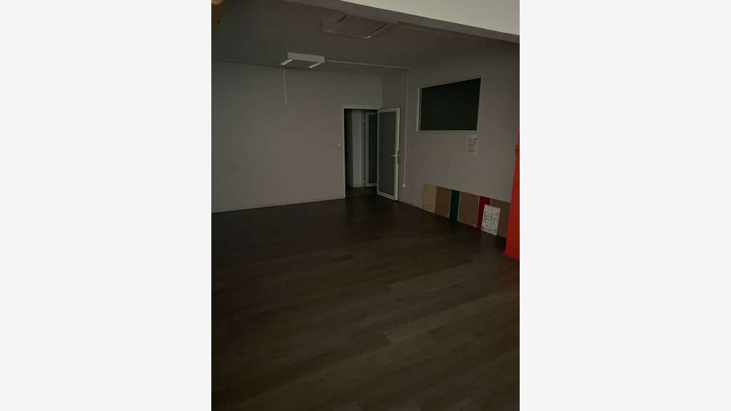 A louer bureaux 150m² parking en Martinique