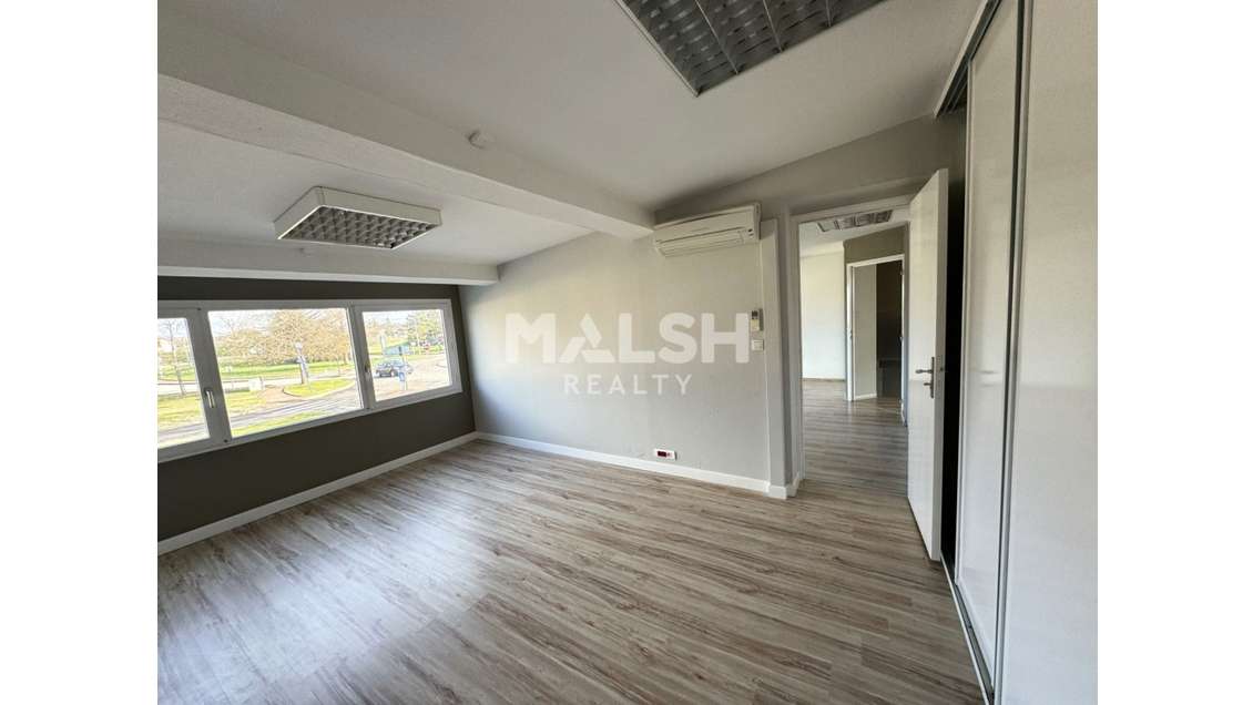 Loue bureaux 166m² à Andrézieux Boutheon (42160)