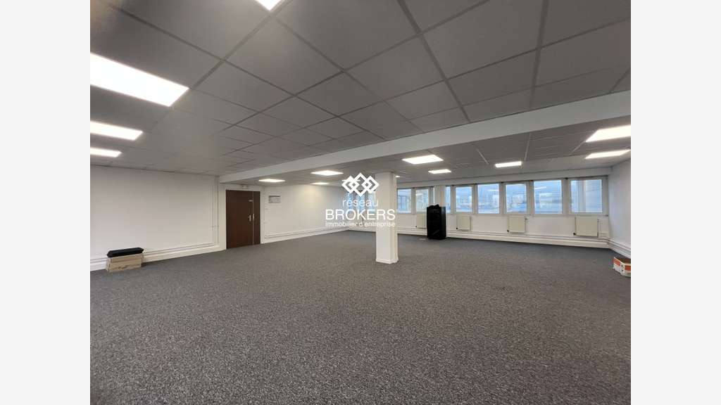 A louer bureaux de 175m² idéalement placés à Massy
