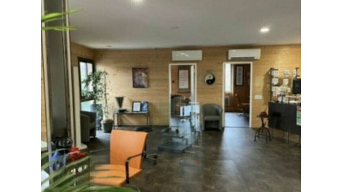 A louer bureaux 110m² en bon état à Brive