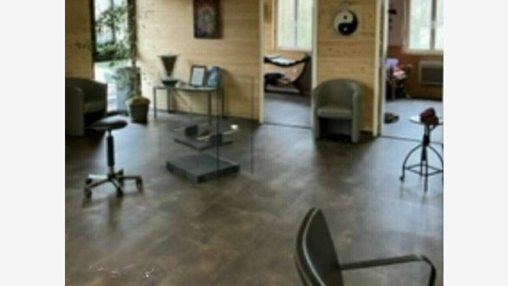 A louer bureaux 110m² en bon état à Brive