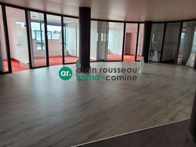Bureaux de 250m² à louer à Orvault route de Vannes