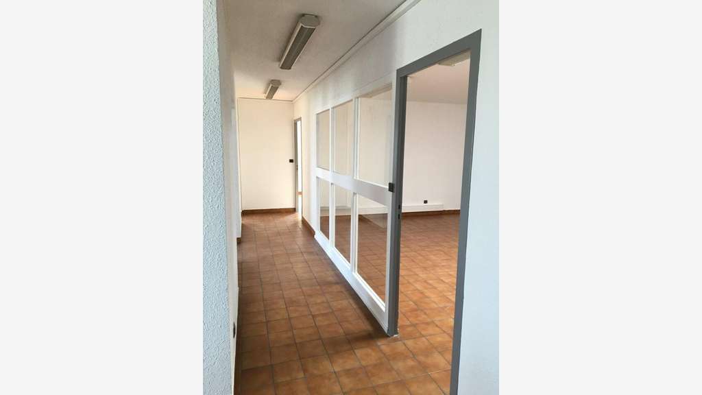 Bureaux 270m² à louer à Valence Sud ZI des Auréats