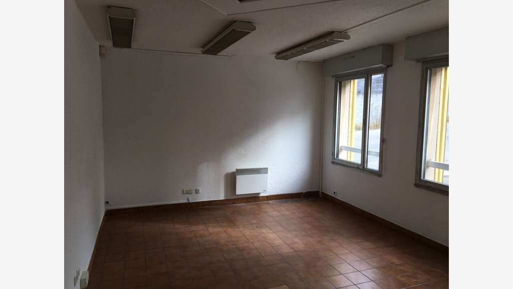 Bureaux 270m² à louer à Valence Sud ZI des Auréats