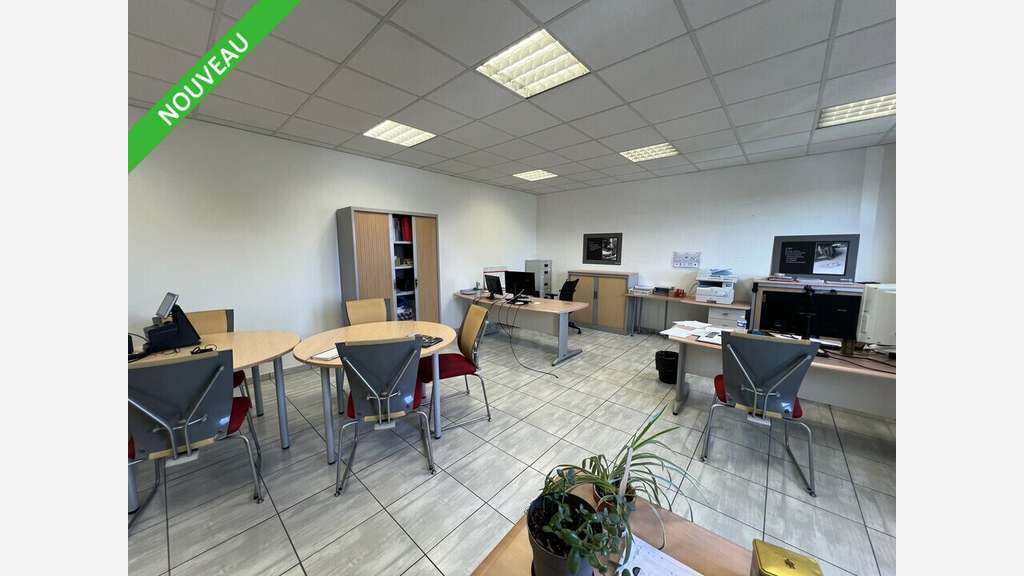 A louer bureaux neufs 45m² R+1 à Valence ZFU 