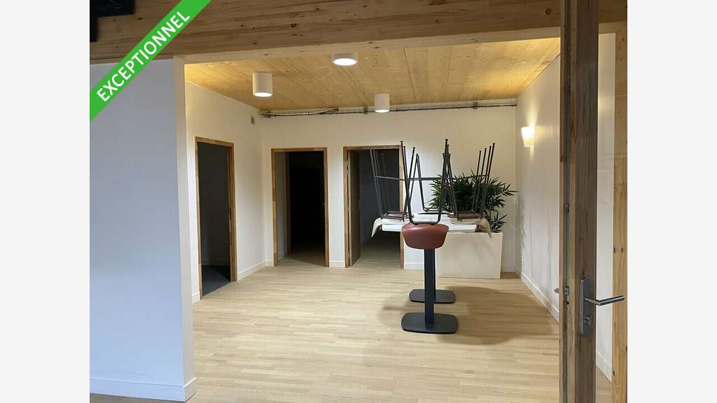 A louer bureaux 272m² à Beaumont ZA Clairac