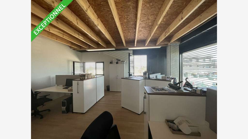 A louer bureaux 272m² à Beaumont ZA Clairac