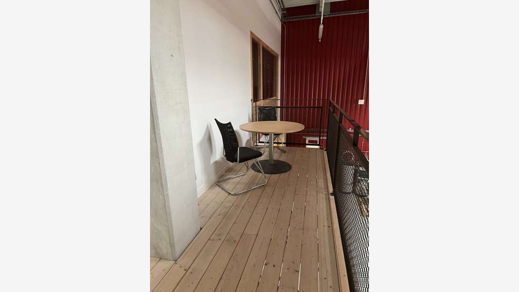 A louer bureaux 272m² à Beaumont ZA Clairac