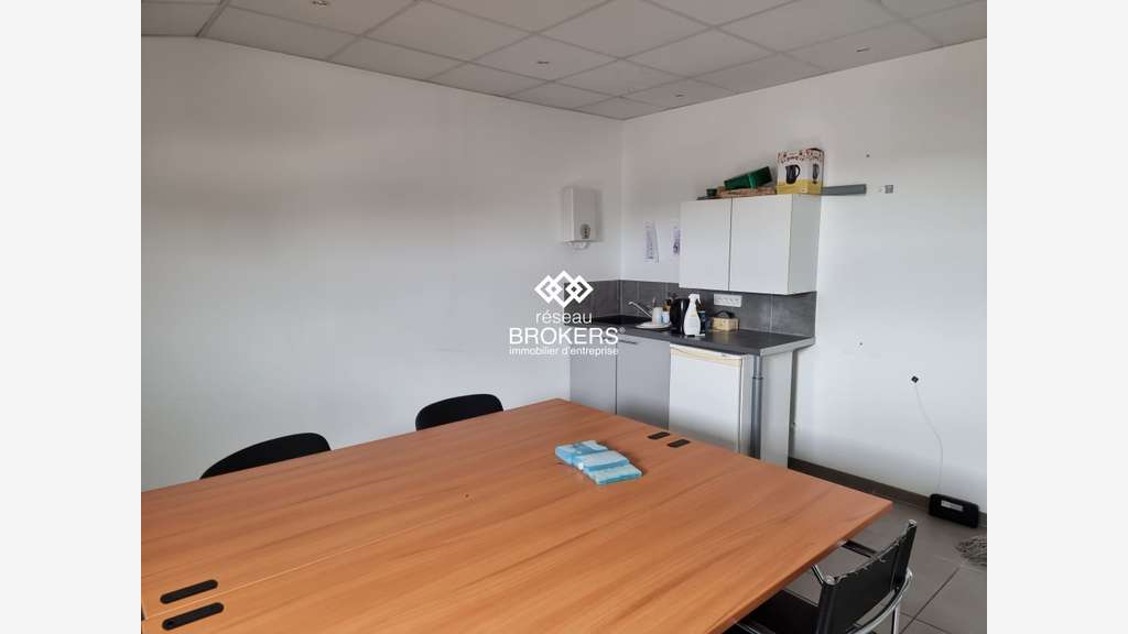Bureaux 280 m² - A louer - Vendargues