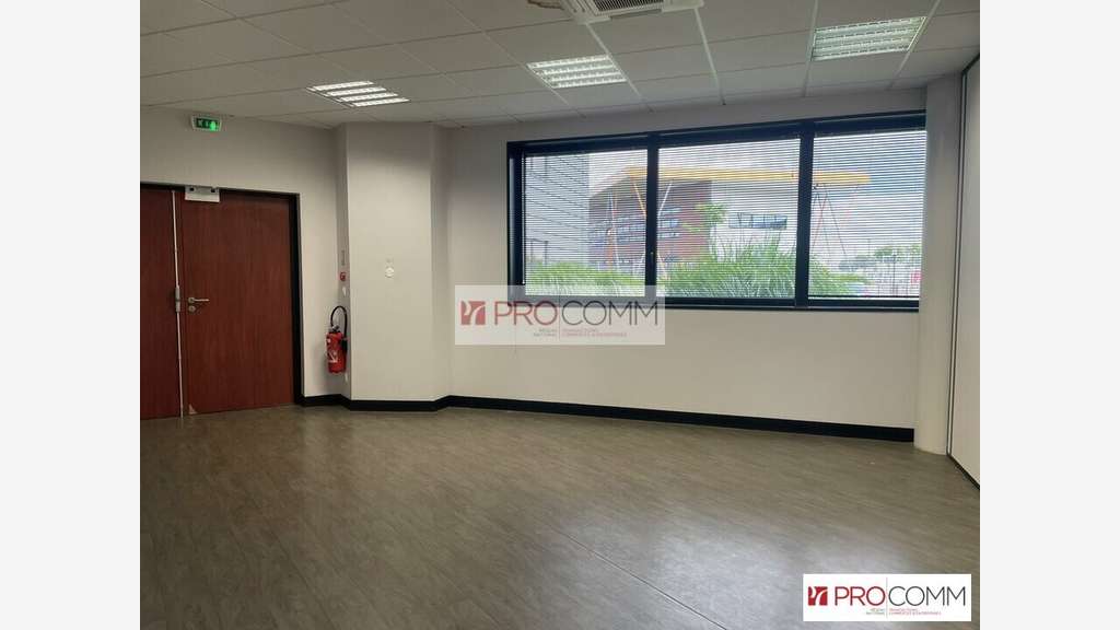 A louer bureaux 500m² RDC à Chartres