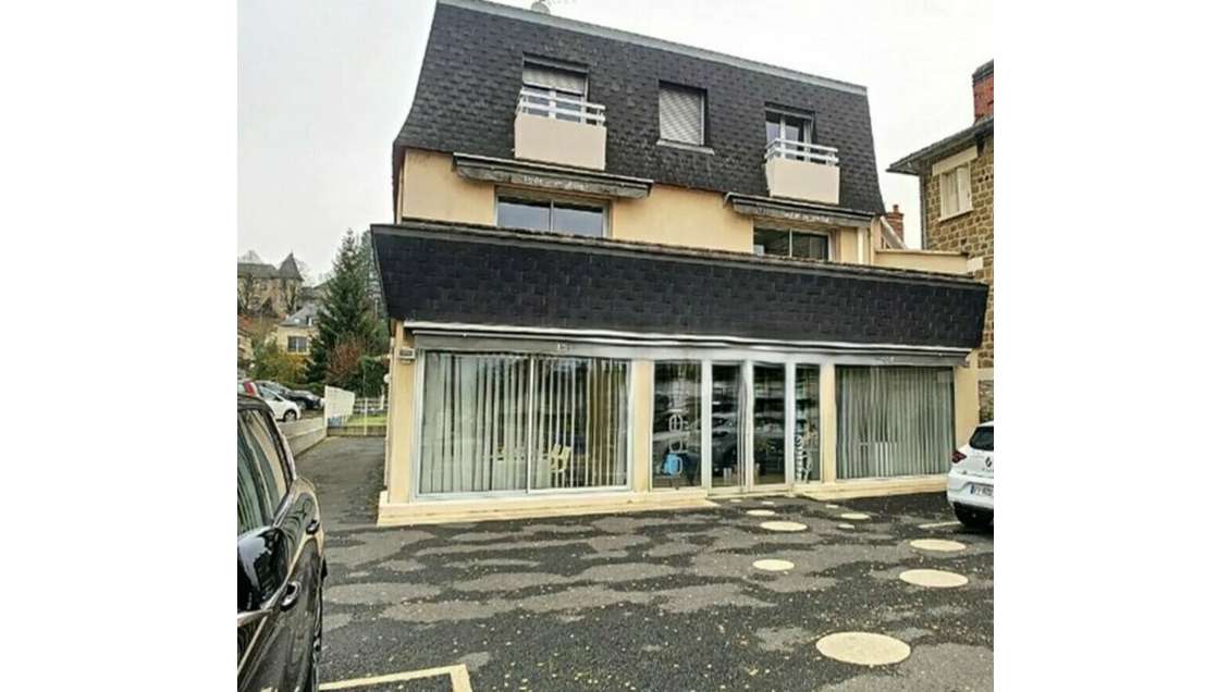 A louer bureaux de 313m² à Brive-la-Gaillarde