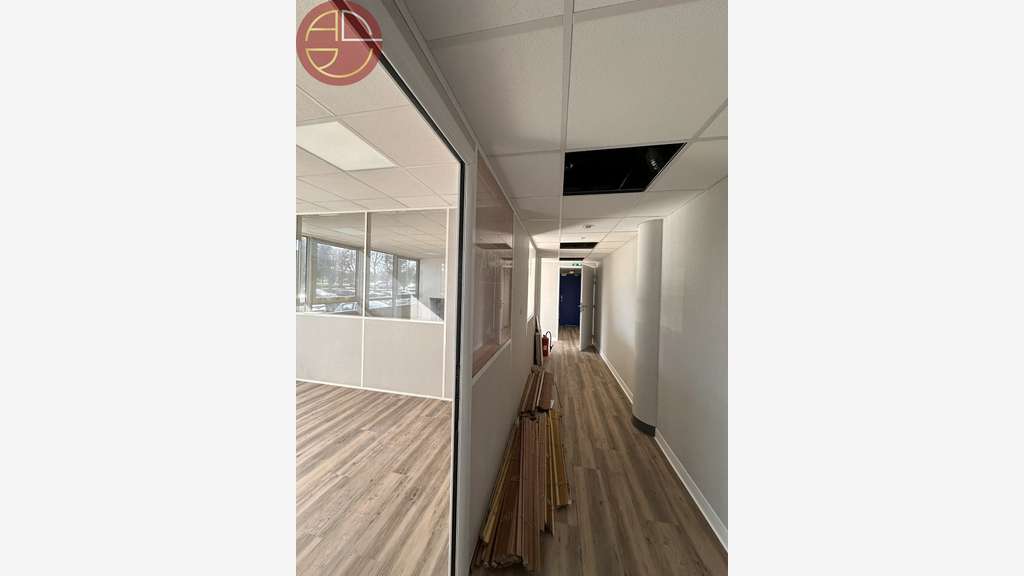 A louer bureaux 95m² RDC très lumineux à Labège