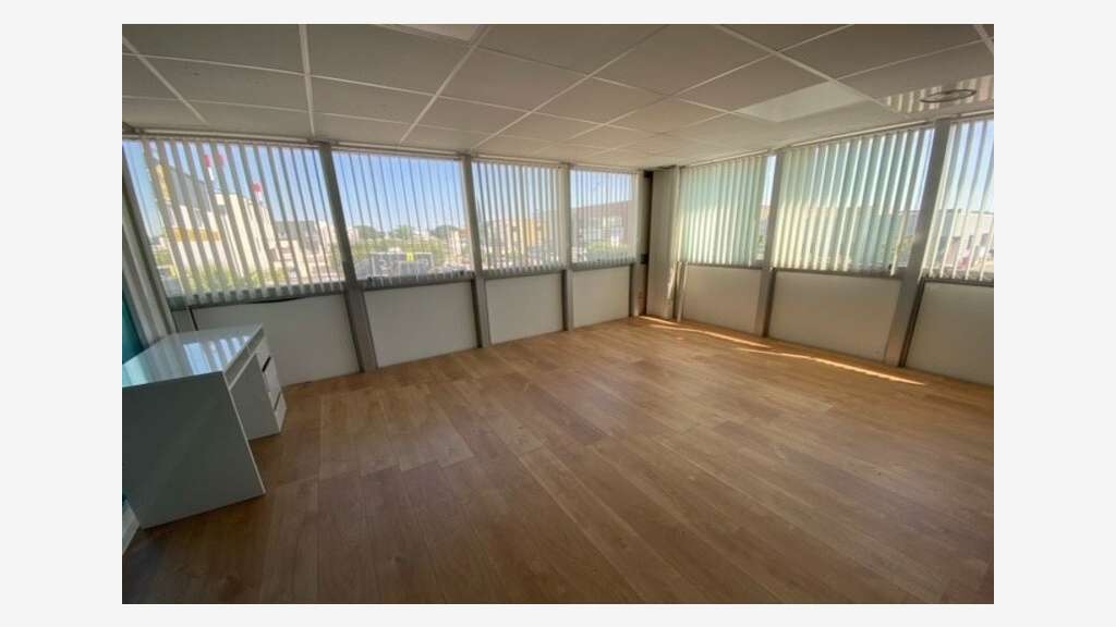 A louer bureaux 140m² à Mauguio Fréjorgues Ouest