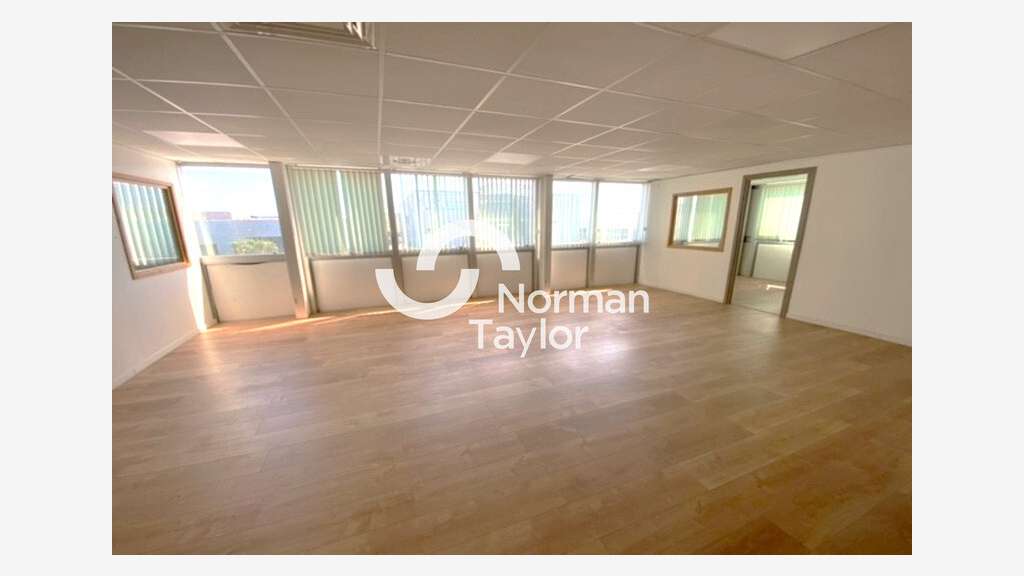 A louer bureaux 140m² à Mauguio Fréjorgues Ouest