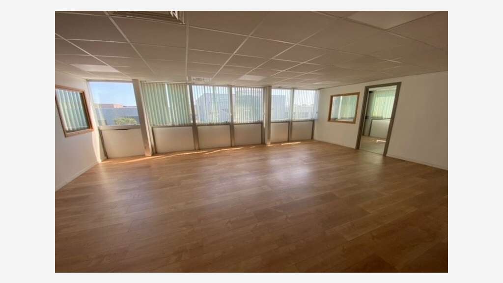 A louer bureaux 140m² à Mauguio Fréjorgues Ouest