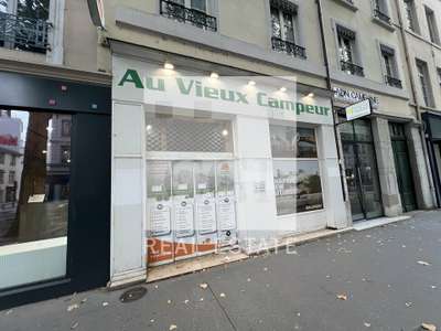 A louer bureaux de 434m² en RDC à Pusignan