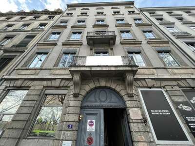 A louer bureaux de 434m² en RDC à Pusignan