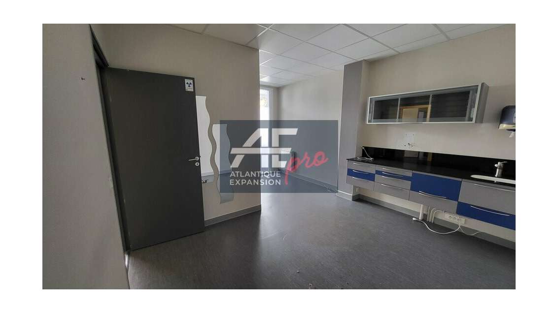 A louer bureaux 82m² à Saint-Nazaire centre 