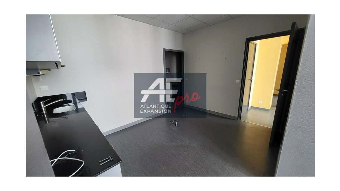 A louer bureaux 82m² à Saint-Nazaire centre 