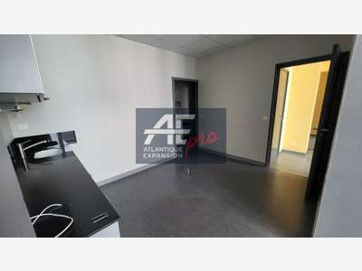 A louer bureaux 82m² à Saint-Nazaire centre