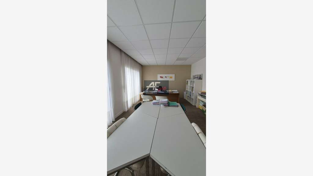 A louer bâtiment de bureaux 307m² à Saint-Nazaire
