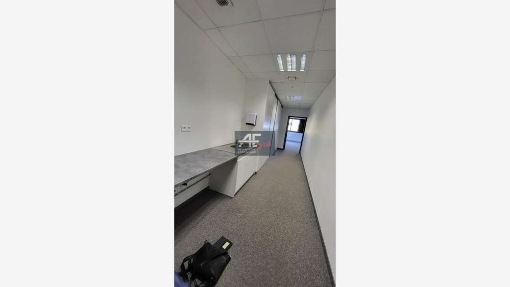 Bureaux 179m² à louer à Saint Nazaire