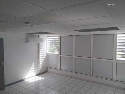 A louer bureaux 50m² & 80m² Fort de France Kerlys