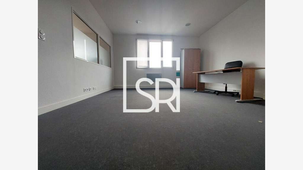 Bureaux 44m² à louer à Clermont Ferrand ZI Brézet