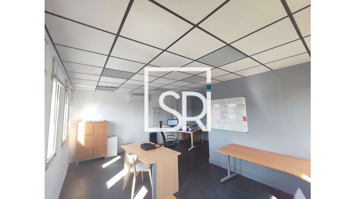 Bureaux 102m² R+1 à louer à Clermont Ferrand