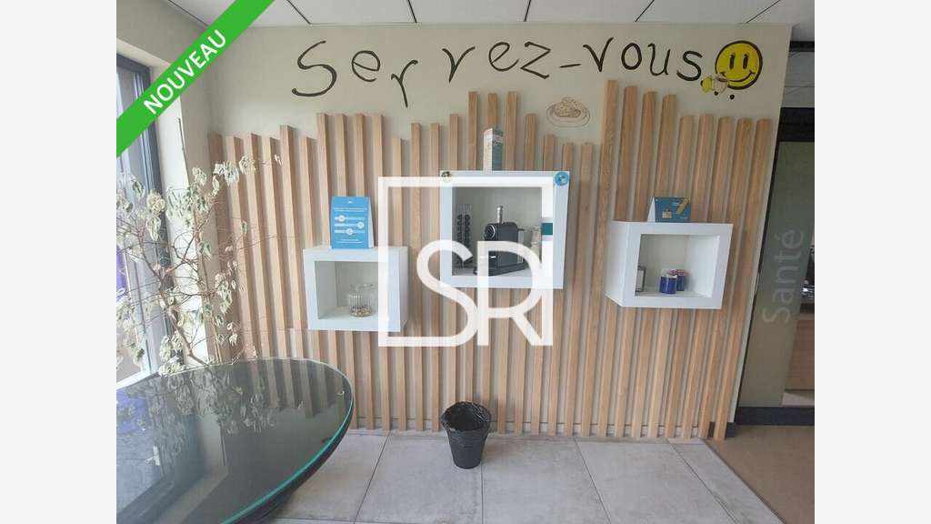 A louer bureaux 225m² dans bâtiment neuf à Thiers