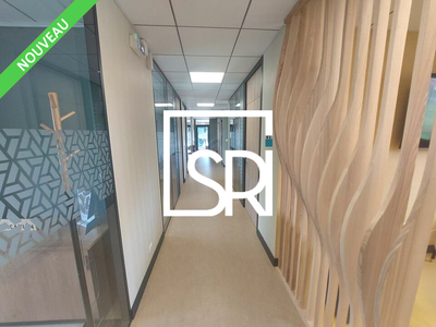 A louer bureaux 225m² dans bâtiment neuf à Thiers
