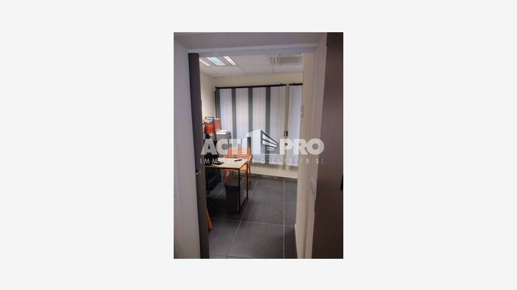 À louer bureaux de 66 m² à Perpignan