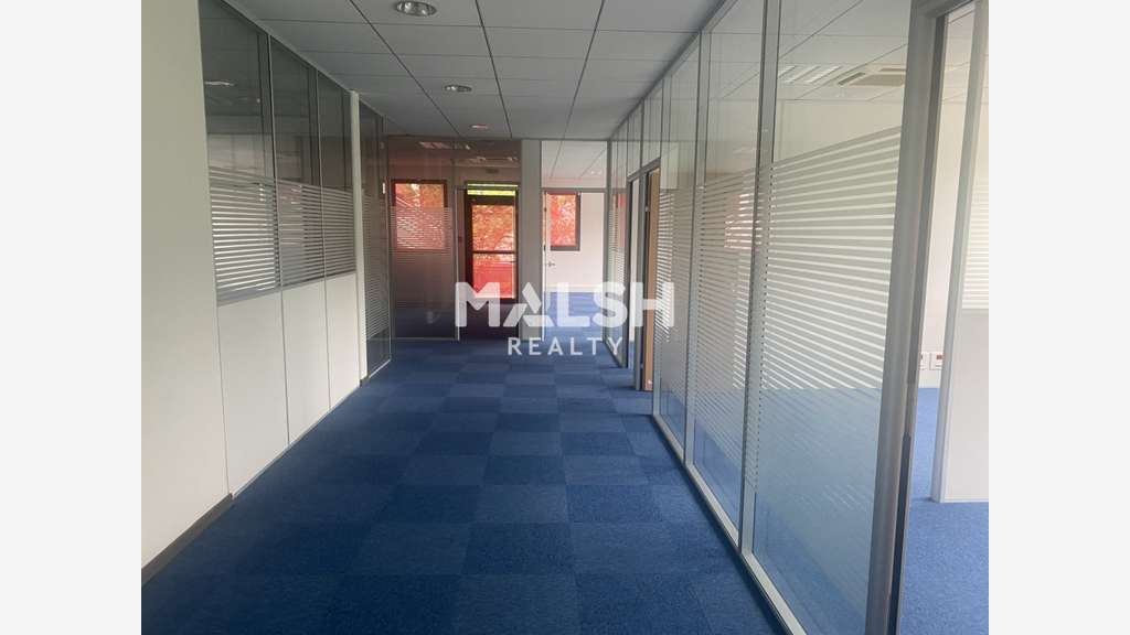 Bureaux de 681m² divisibles à louer à Saint Priest