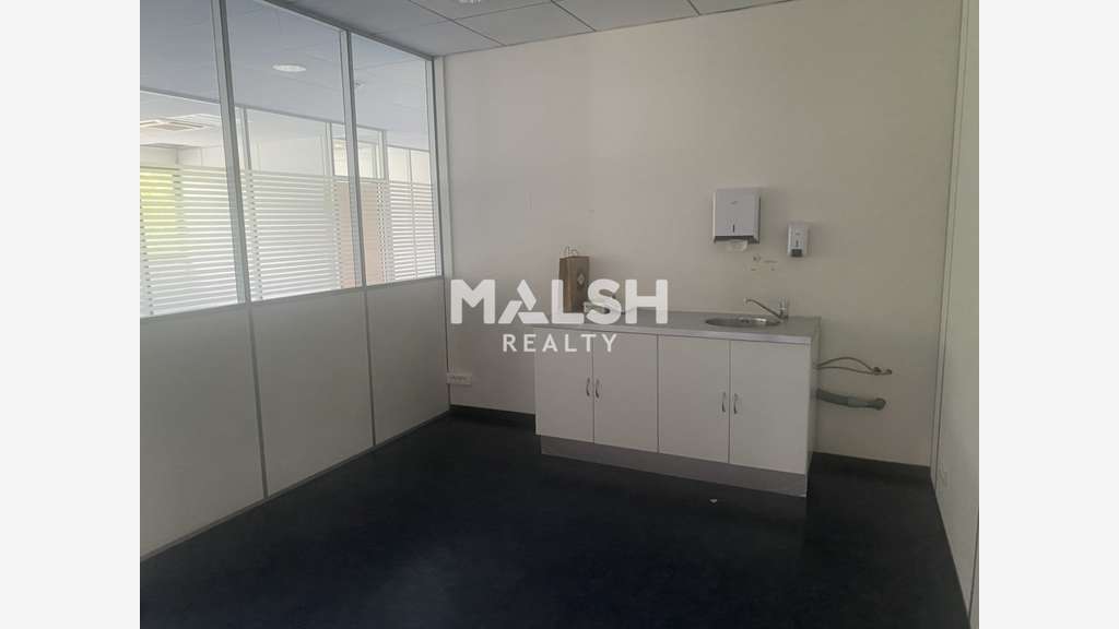 Bureaux de 681m² divisibles à louer à Saint Priest