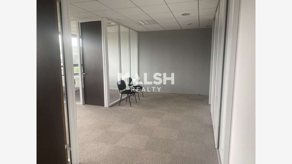 Bureaux de 681m² divisibles à louer à Saint Priest