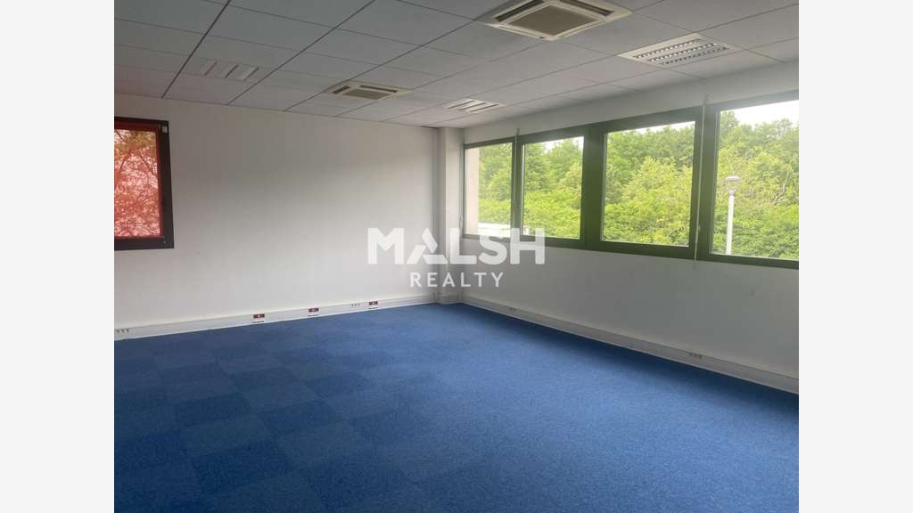 Bureaux de 681m² divisibles à louer à Saint Priest