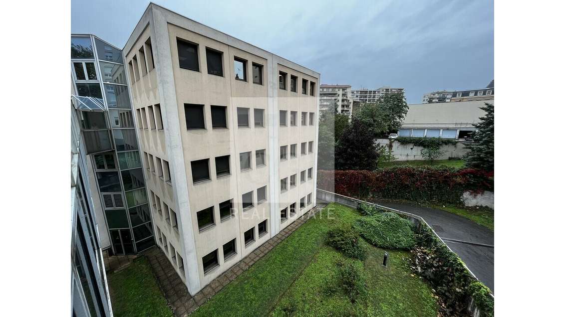 Bureaux à partir de 177m² à louer à Villeurbanne